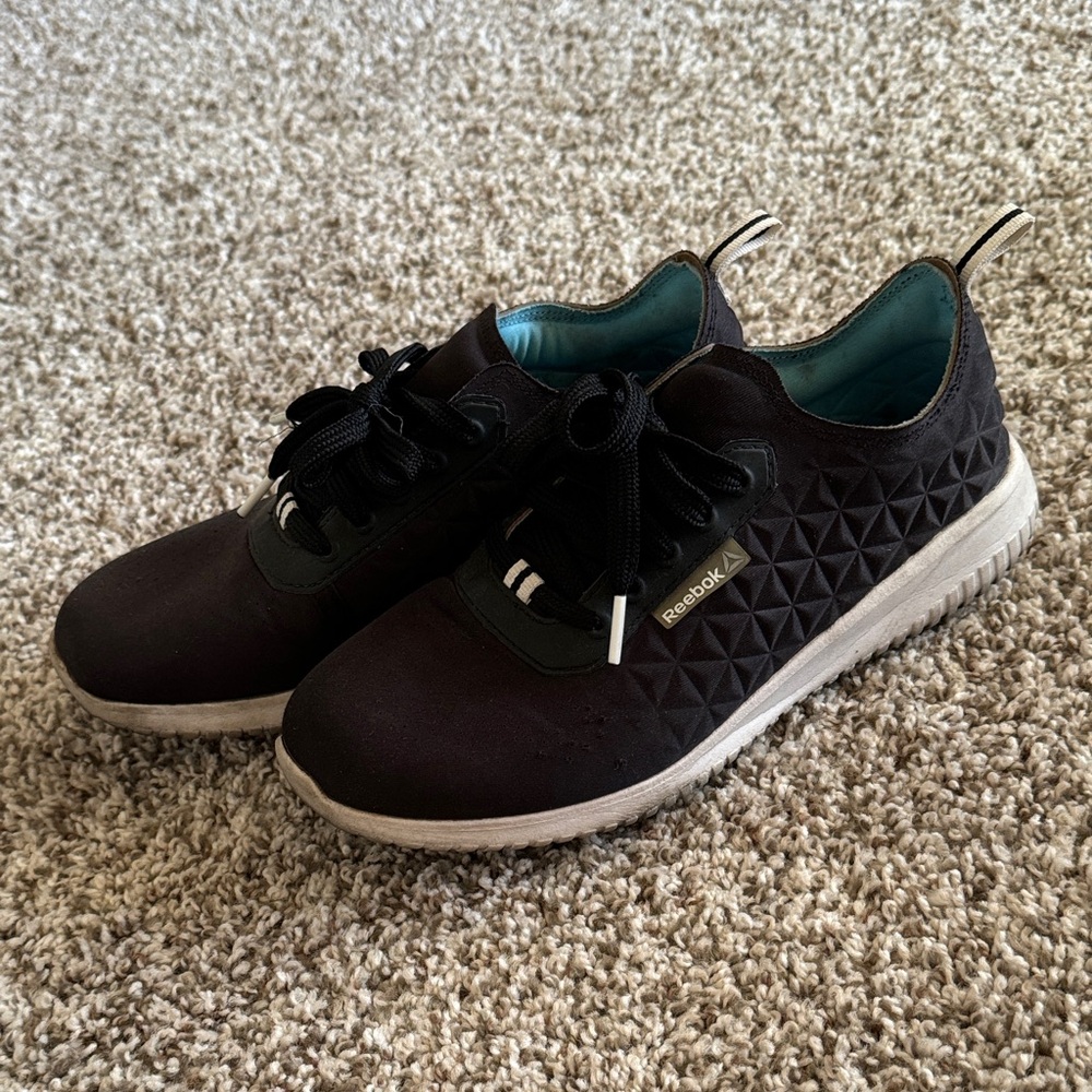 Reebok Black Sneakers sz 7